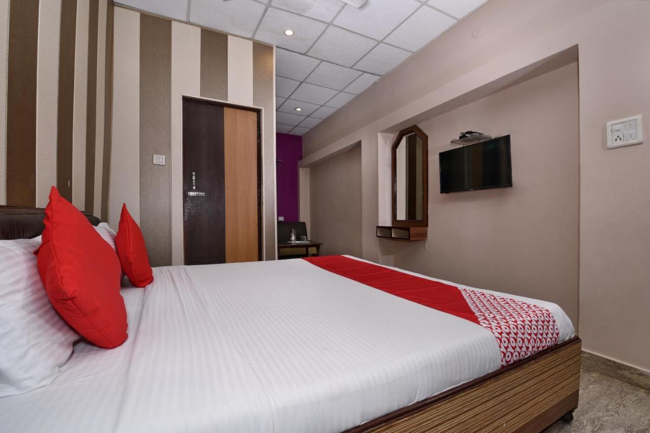 Oyo 3519 Hotel Garden Inn Benares Buitenkant foto