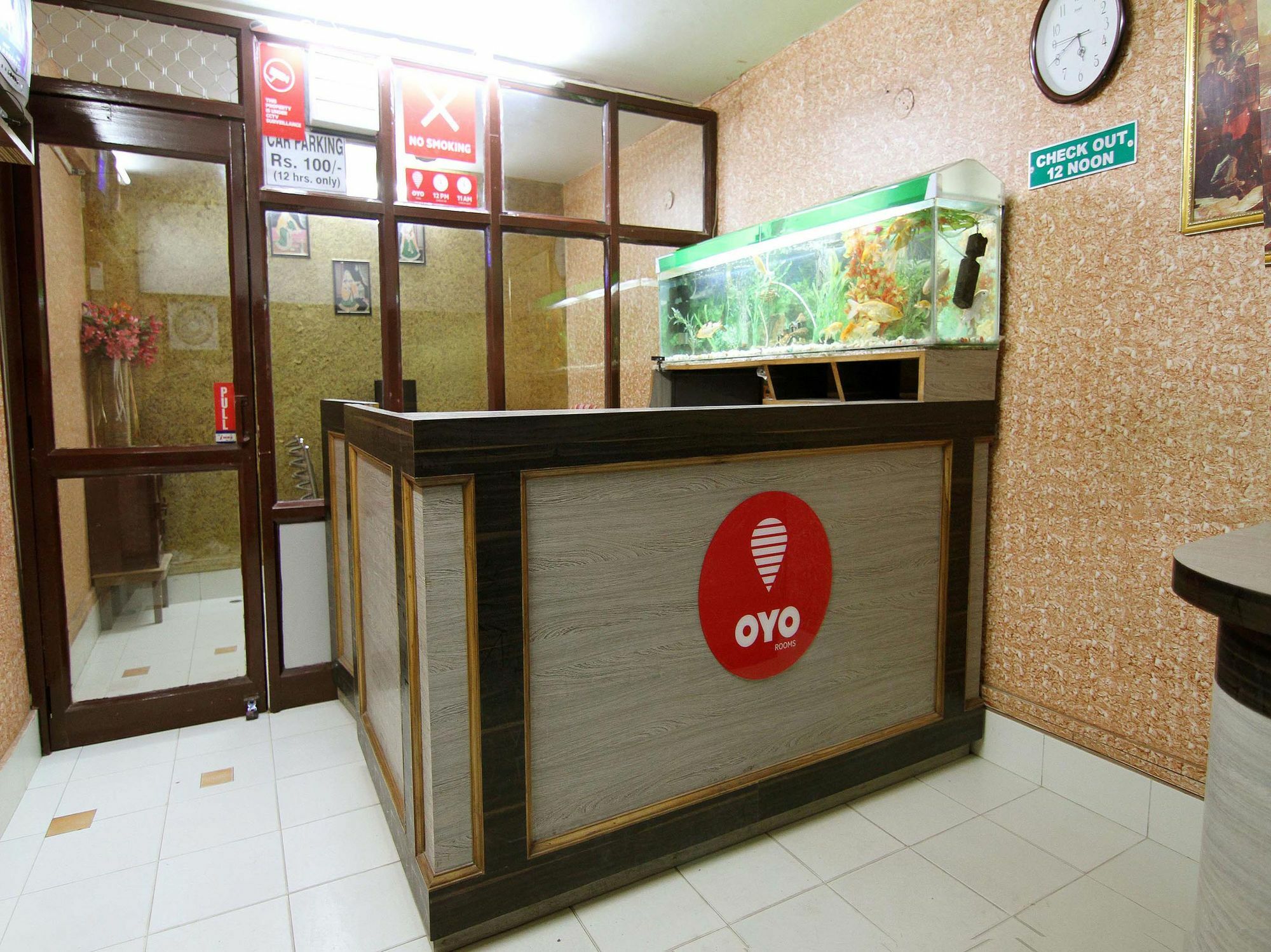Oyo 3519 Hotel Garden Inn Benares Buitenkant foto