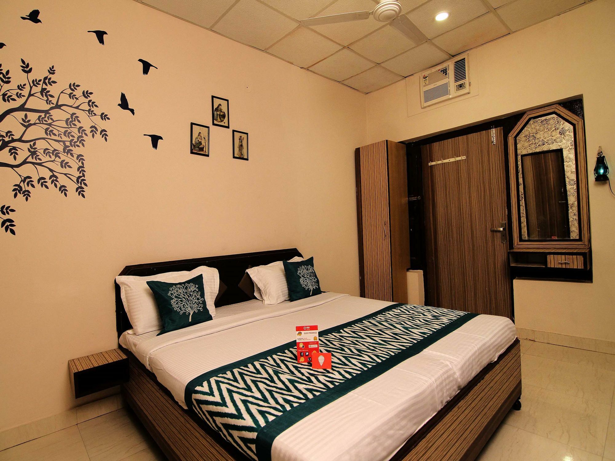 Oyo 3519 Hotel Garden Inn Benares Buitenkant foto
