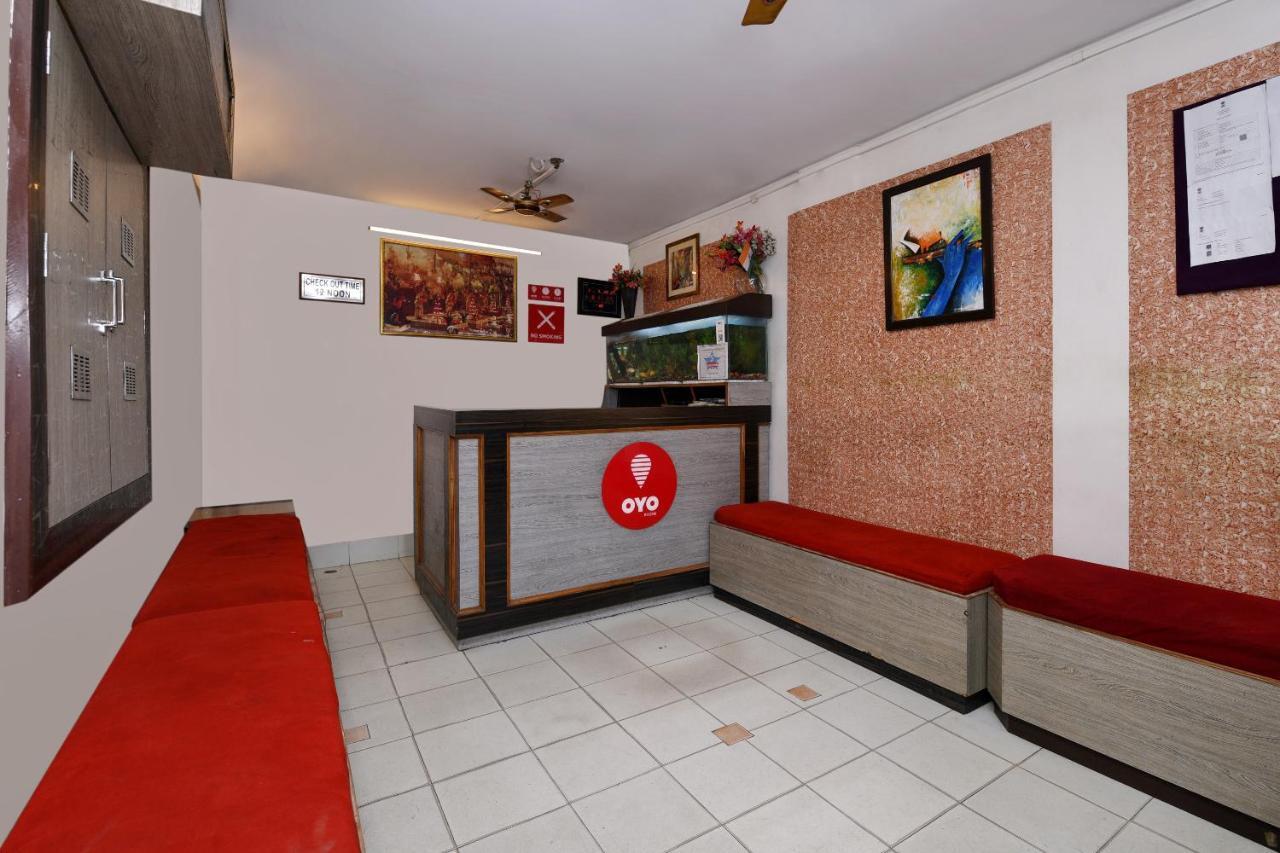 Oyo 3519 Hotel Garden Inn Benares Buitenkant foto