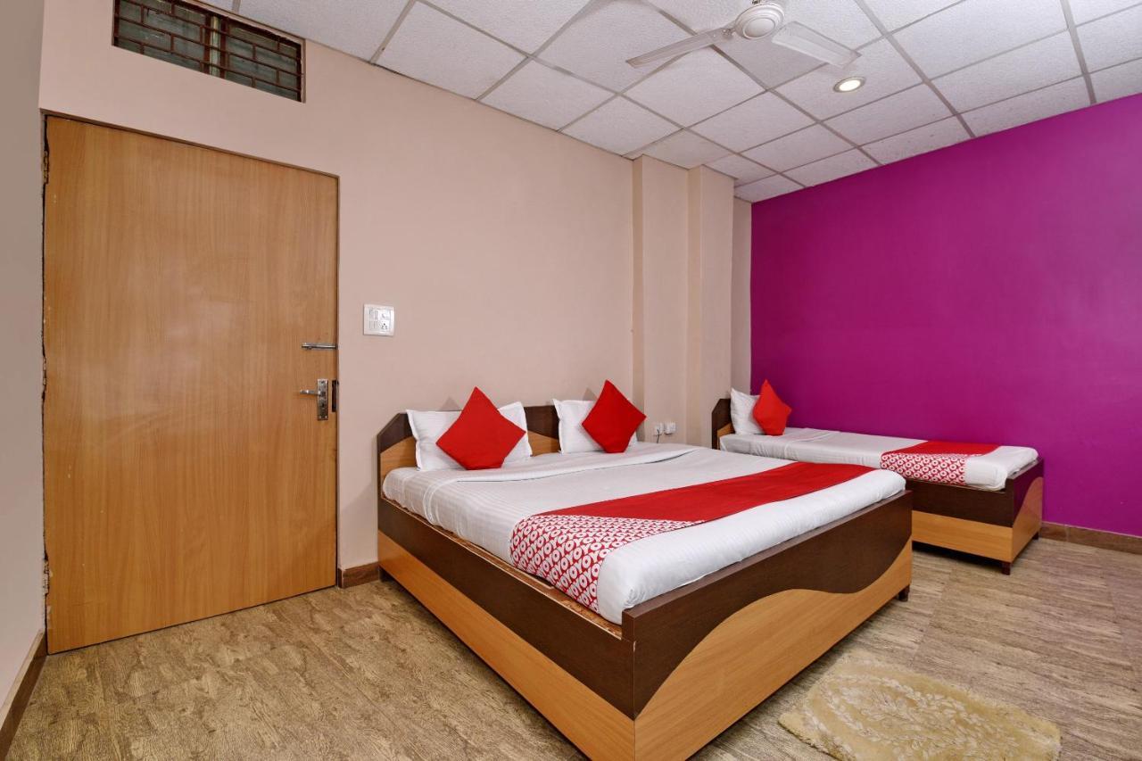 Oyo 3519 Hotel Garden Inn Benares Buitenkant foto