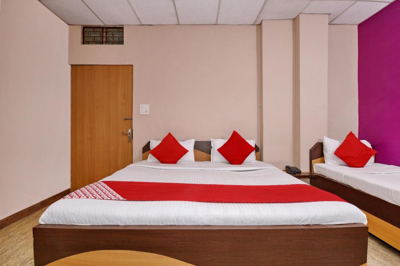 Oyo 3519 Hotel Garden Inn Benares Buitenkant foto