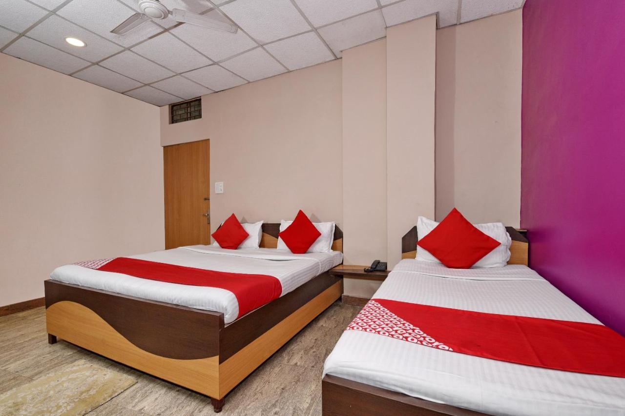 Oyo 3519 Hotel Garden Inn Benares Buitenkant foto